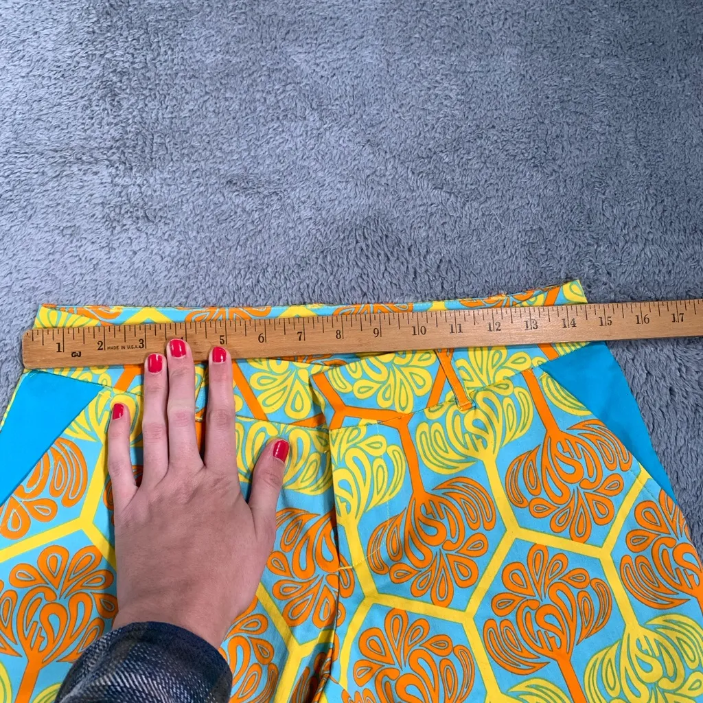 Tracy Negoshian Orange and Blue Patterned Shorts - Image 7