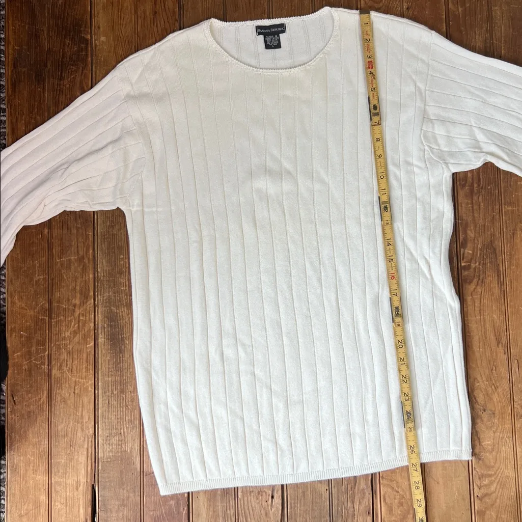 Vintage Banana Republic women’s long ribbed lightweight Cream Crewneck Sweater - Image 4
