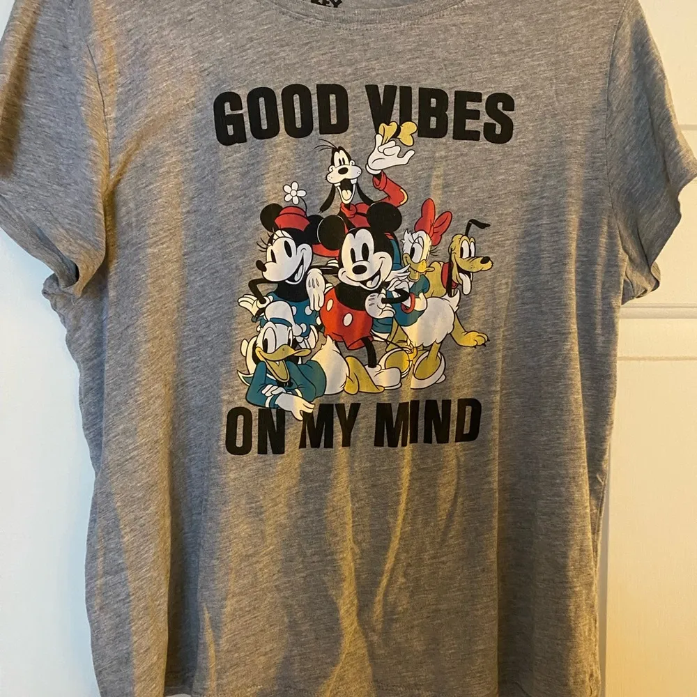 Disney Mickey and Friends Good Vibes on My Mind Graphic T-Shirt, Women's Large - Image 2