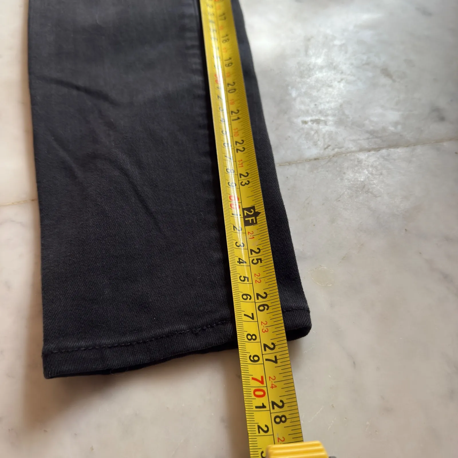 Madewell 9" Mid Rise Skinny Jeans Women's Size 29 Fair Trade Black Denim - Image 5