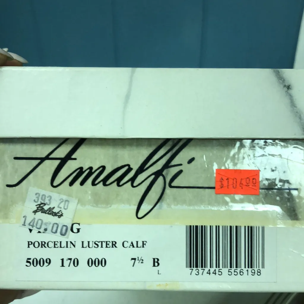 Vtg Amalfi‎ ivory porcelin luster calf leather women’s size 7.5B - Image 2