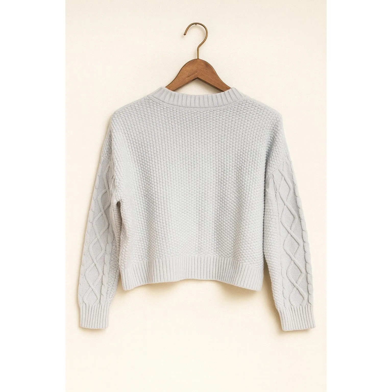 Hollister White Cable Knit Cropped Sweater L - Image 2