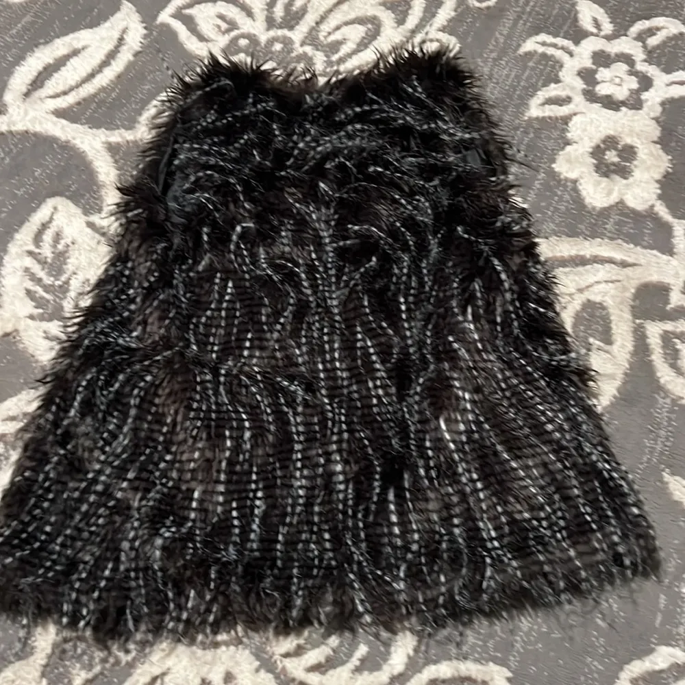 Derek heart vest. Like new. - Image 5