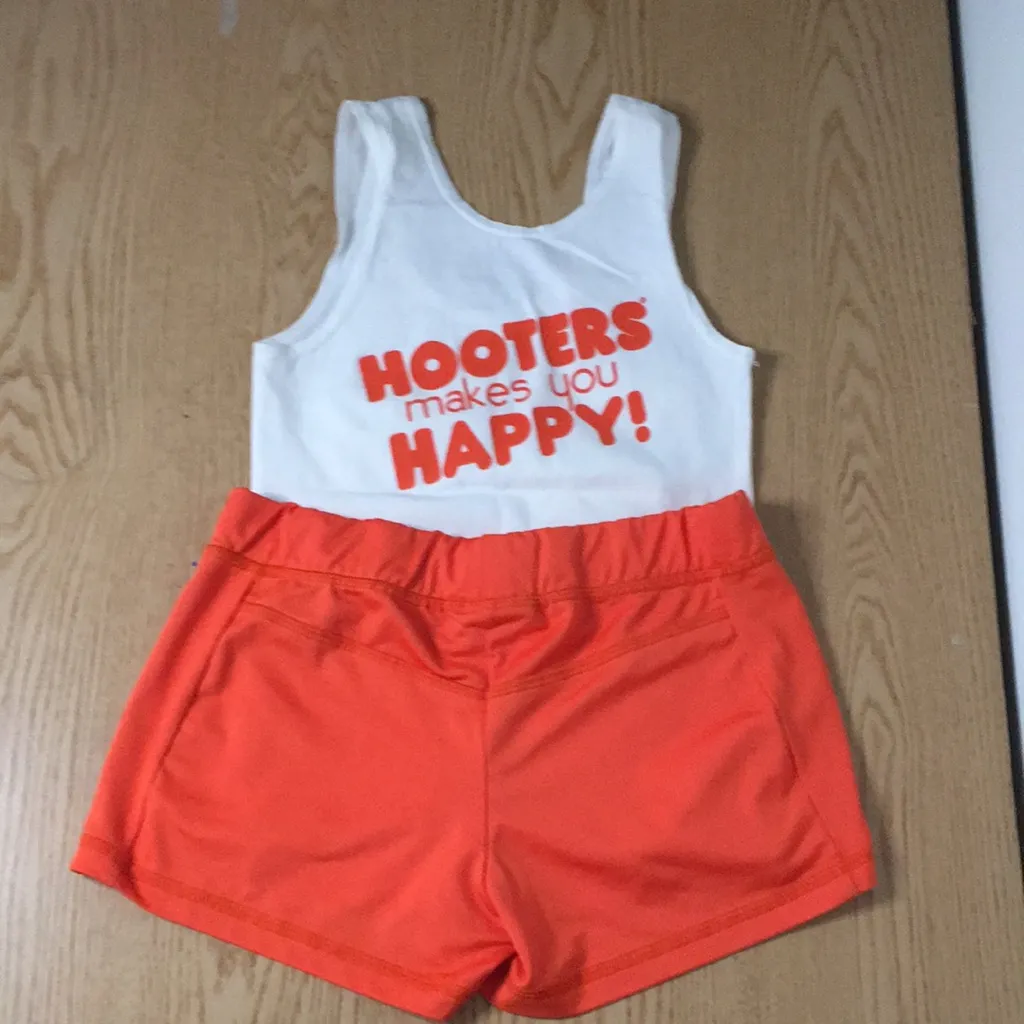 B32 #14 Hooters Girl Worn Super Sexy Uniform Tank & Shorts Size XSmall - Image 7