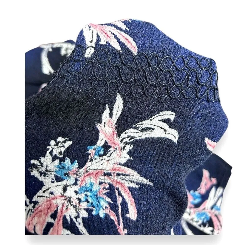 Lane Bryant Navy Floral Crinkle Crepe Keyhole Boho Cottagecore Blouse Size 14/16 - Image 8