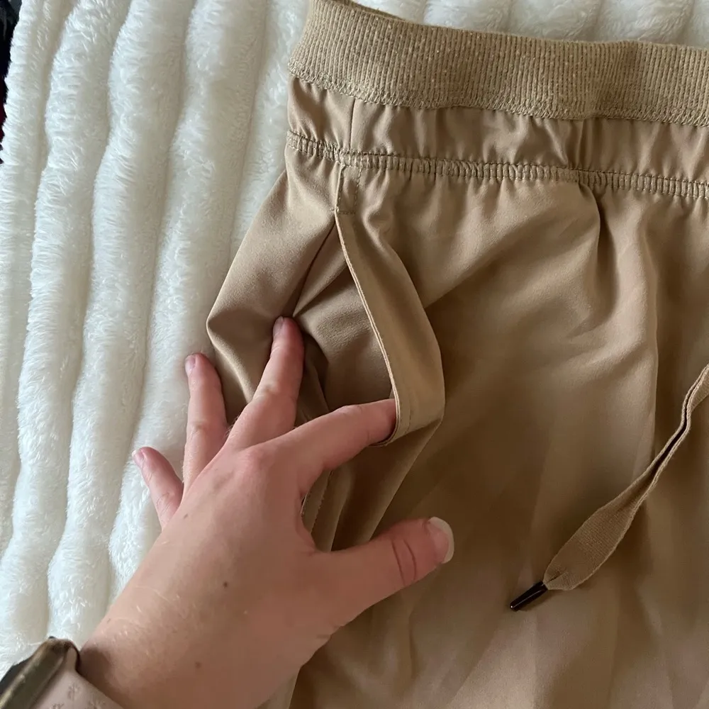 GreenTea Beige Tennis Skirt Tan Size M - Image 3