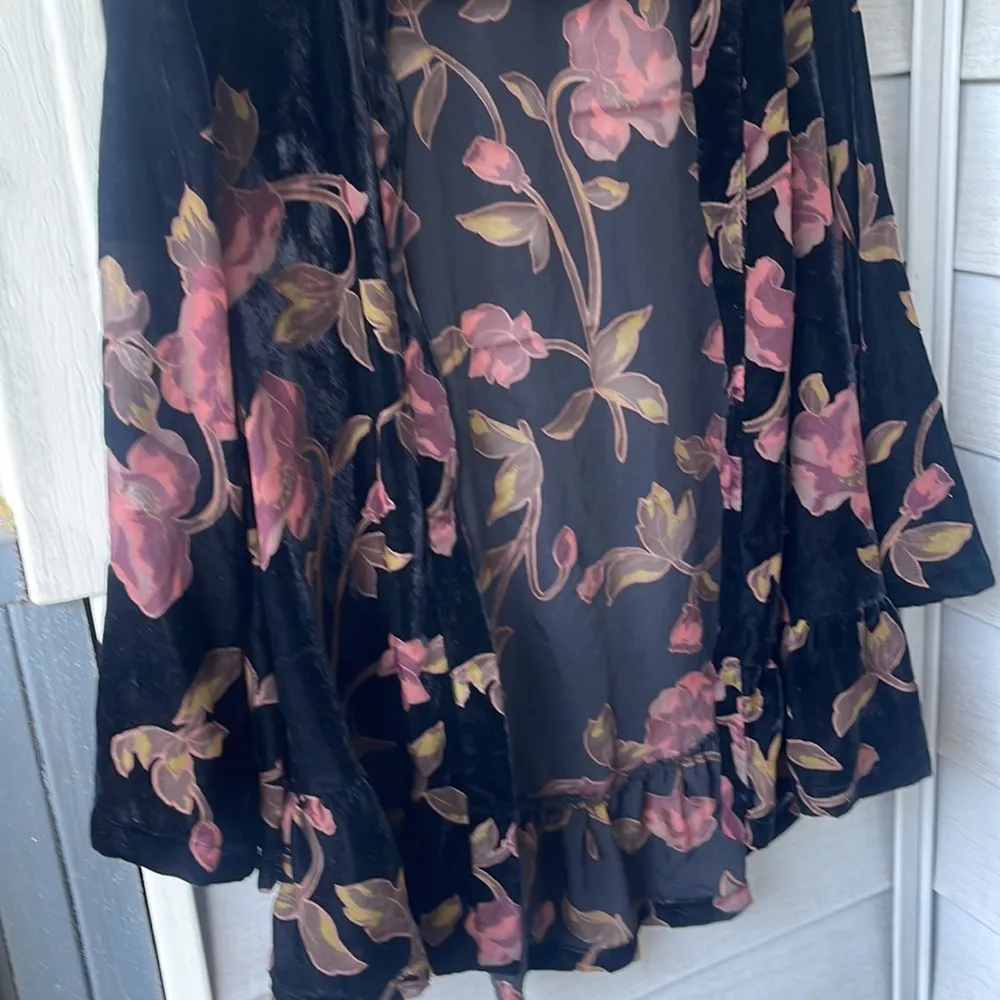🍒🍒 RIVER  ISLAND VELVET FLORAL KIMONO SIZE M BNWT 🍒🍒 - Image 4