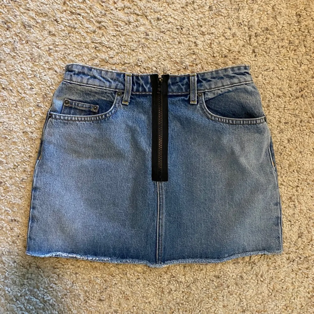 LF Carmar Denim zipper mini high rise skirt 🤍 - Image 2