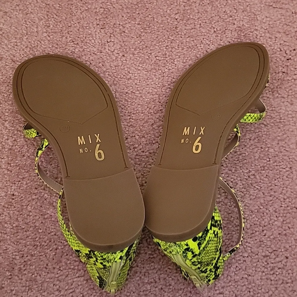 Mix 6 Sandals - Image 3
