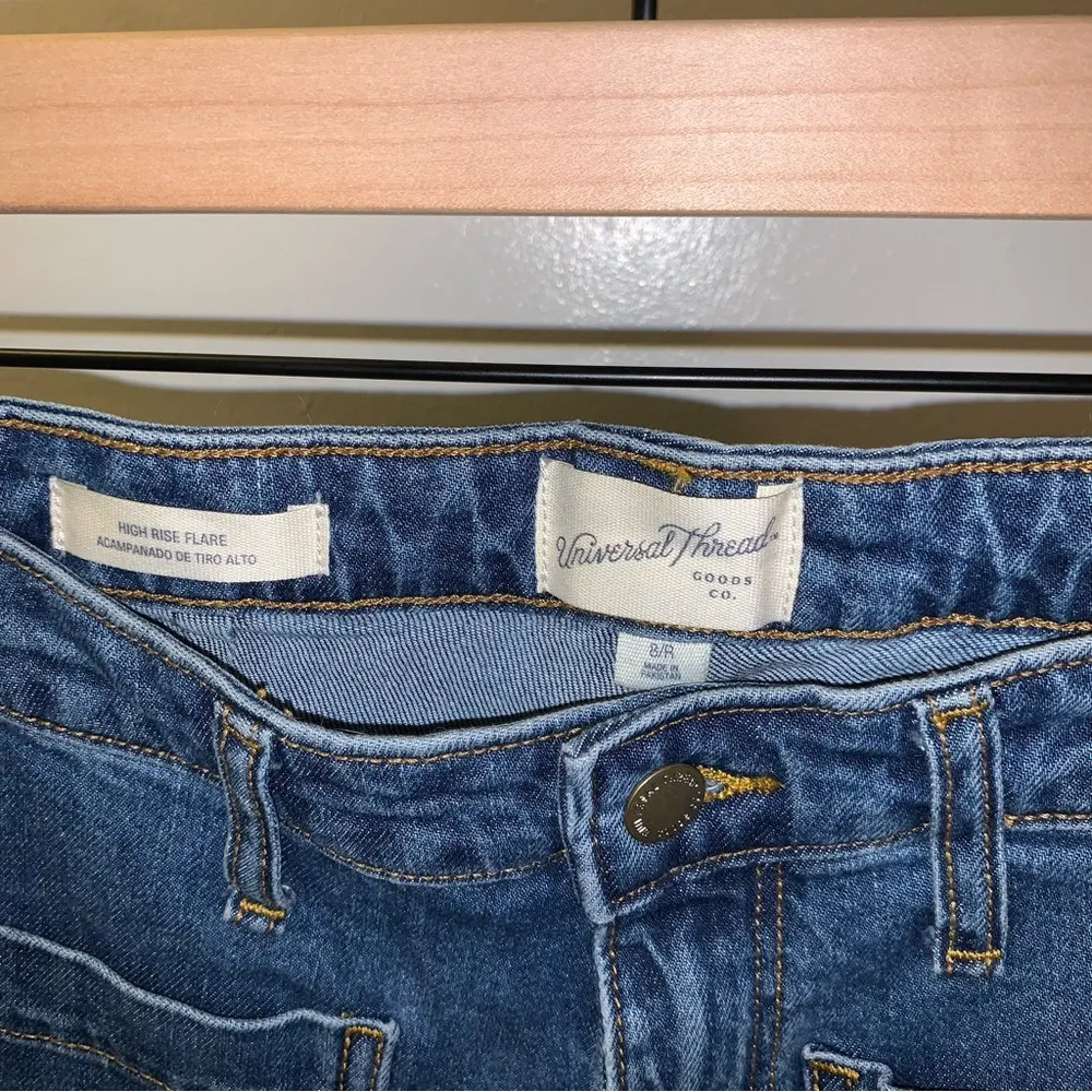 Universal Thread Blue Flare Wide Leg Jeans - Image 4