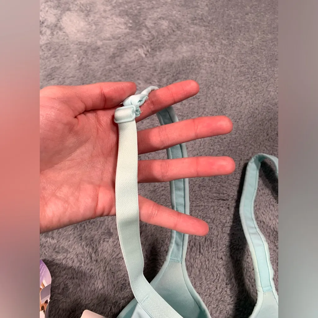 Barely There beyond bare Light Blue Bra full coverage underwire 34D Size undefined - Image 7