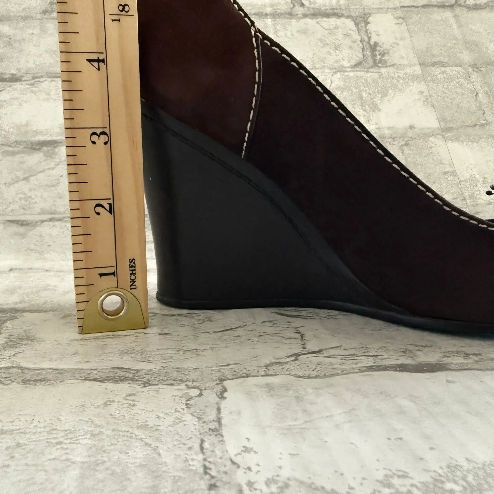 BCBG Paris Nina Brown Suede Wedge Shoes Women’s Vintage Y2K Heels Sz 38 (7.5) - Image 7