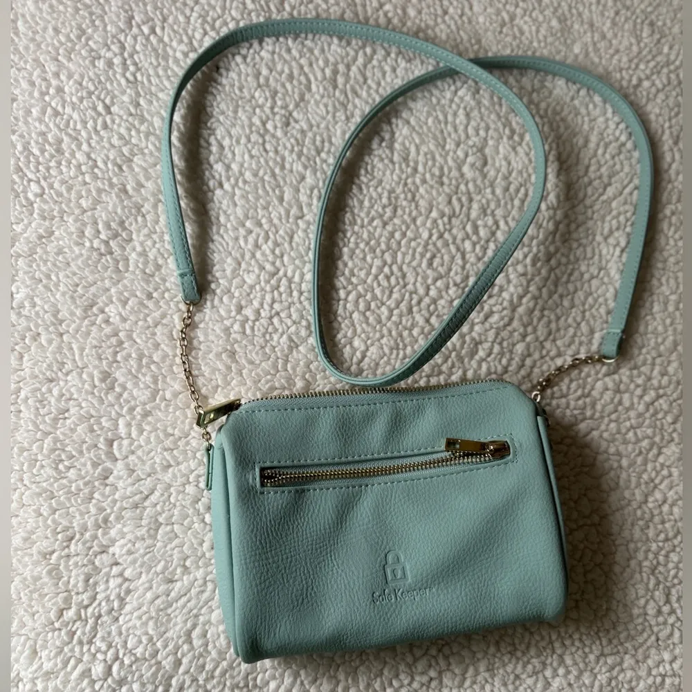 Safe Keeper Teal Gold Purse Crossbody - Image 3