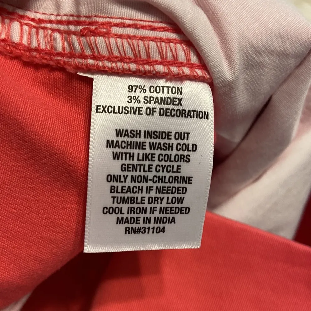 Crown & Ivy Women’s Shorts size 8 brand new 5” inseam two front pockets - Image 6