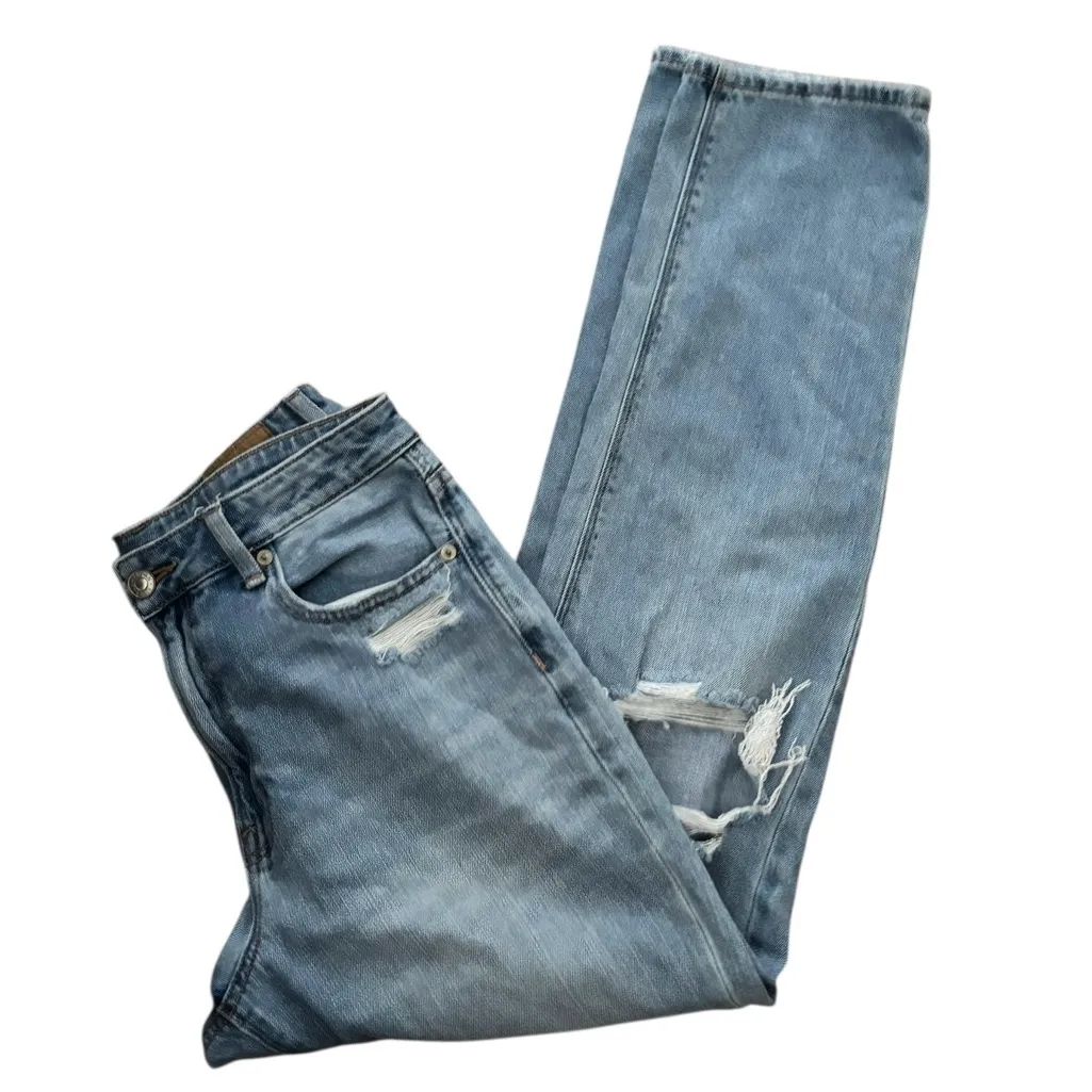 American Eagle Strigid Mom Jean 8L High Rise Distressed Straight Leg Relaxed - Image 2