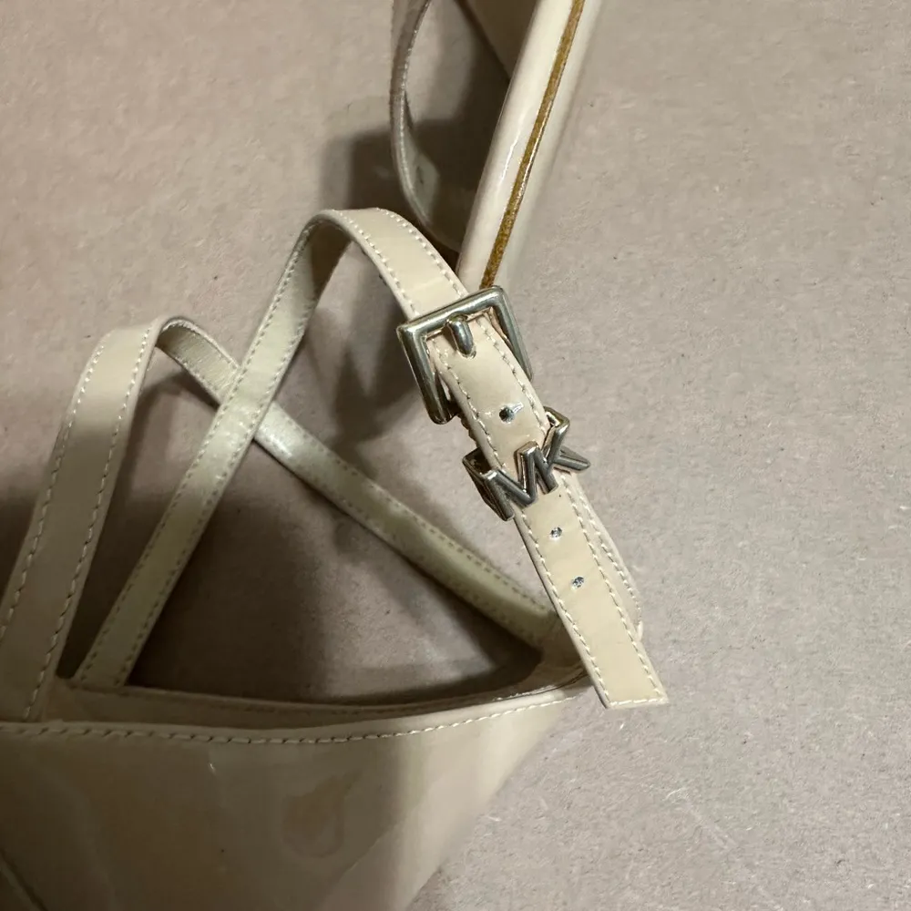 Like new nude Michael kors heels size 6 in great great condition y2k style - Image 6