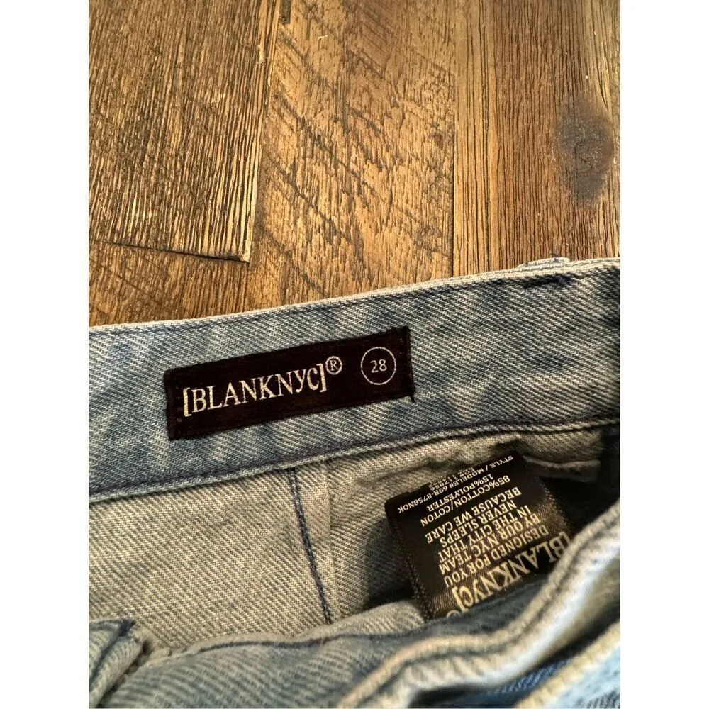Blank NYC must be the place belted denim jean shorts size 28 light wash - Image 4