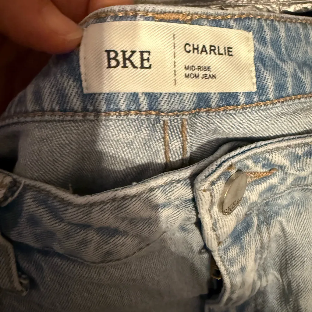 BKE Charlie Mid-Rise Mom Jeans - Image 3