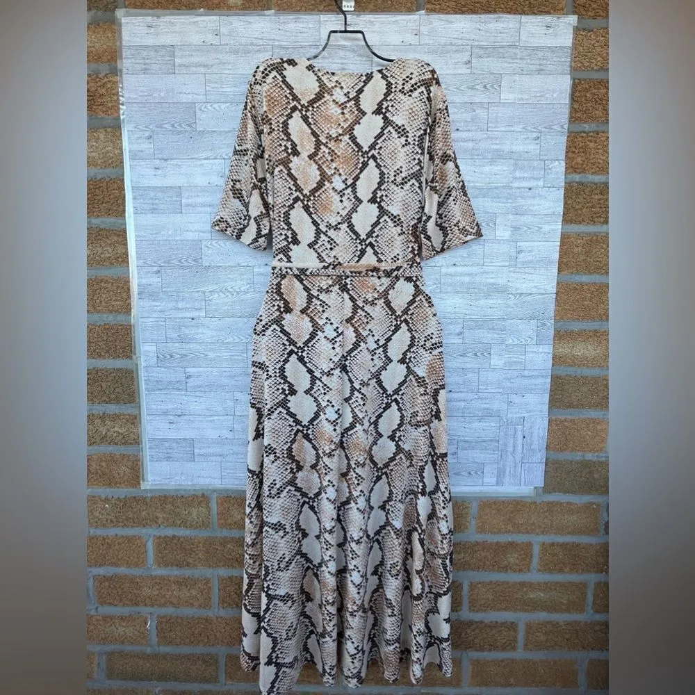 Preston & York
Sydney Antelope Print Knit V-Neck Short Sleeve Tie Waist Midi L - Image 7