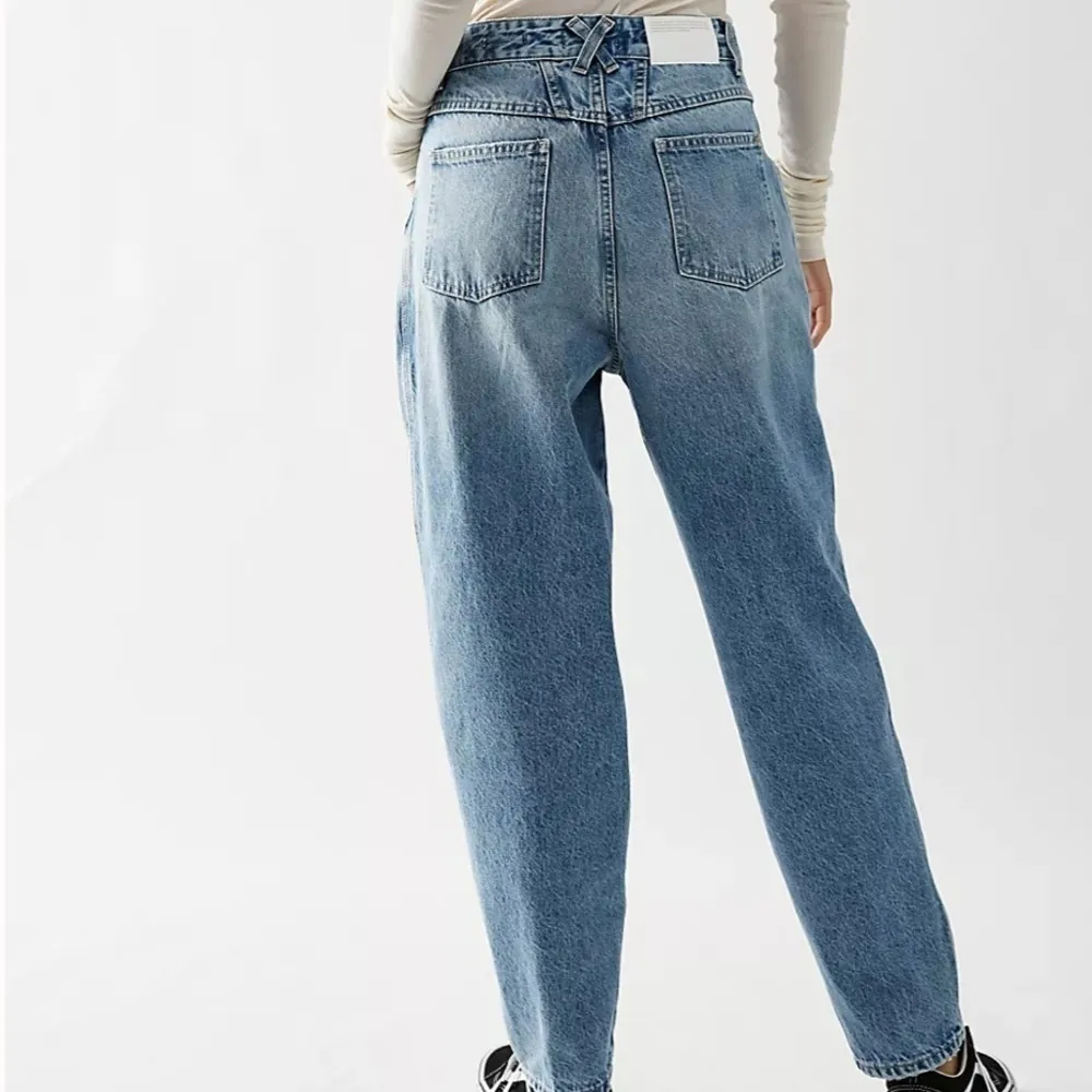 CLOSED Italian Organic Cotton High Rise Relaxed Tapered Jeans Pearl 2020‎ 30 Blue Size 10 - Image 3
