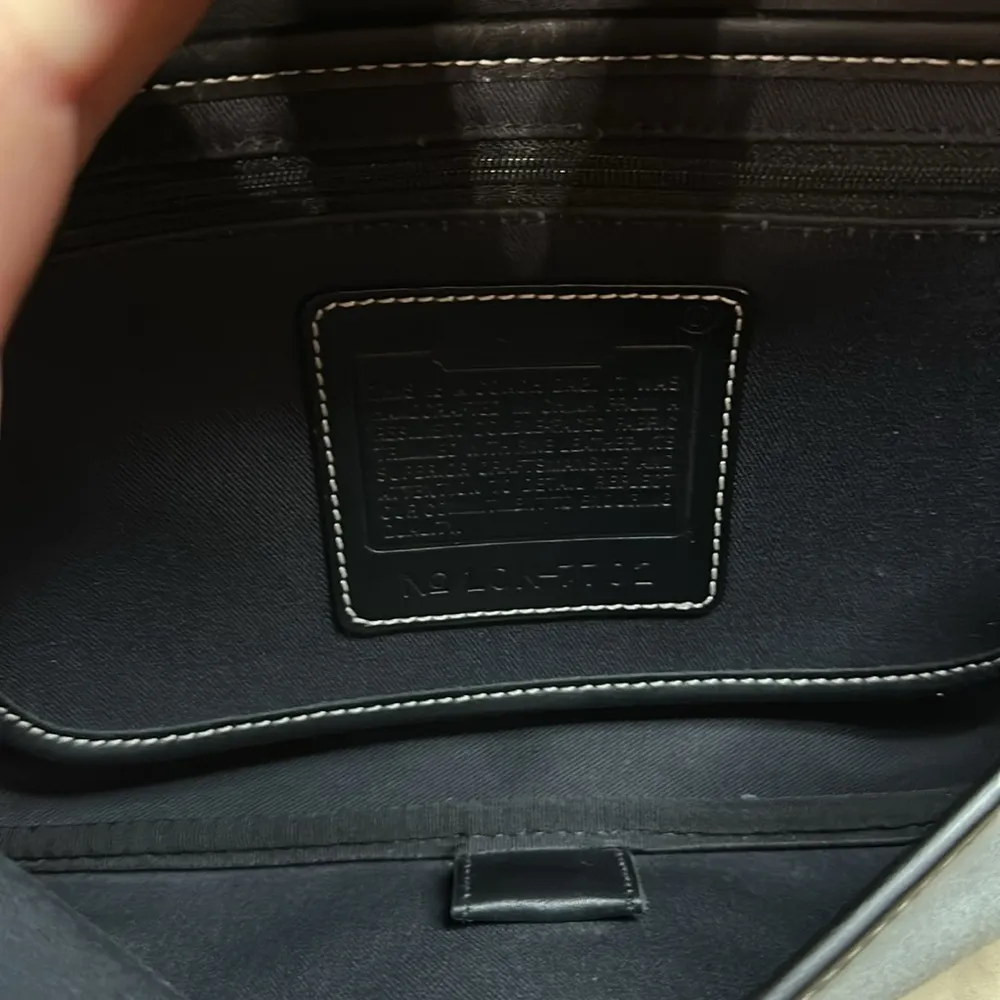 Coach Hamptons Flap.Blue on Blue. Leather and Canvas. Snap Closure. COA - Image 4