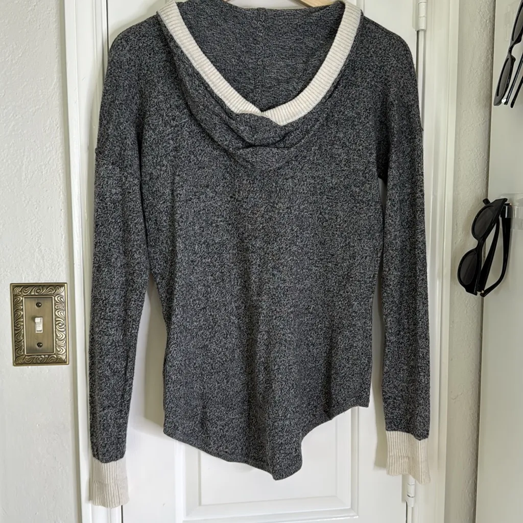 Smartwool hooded long sleeve Henley sweater - Image 5