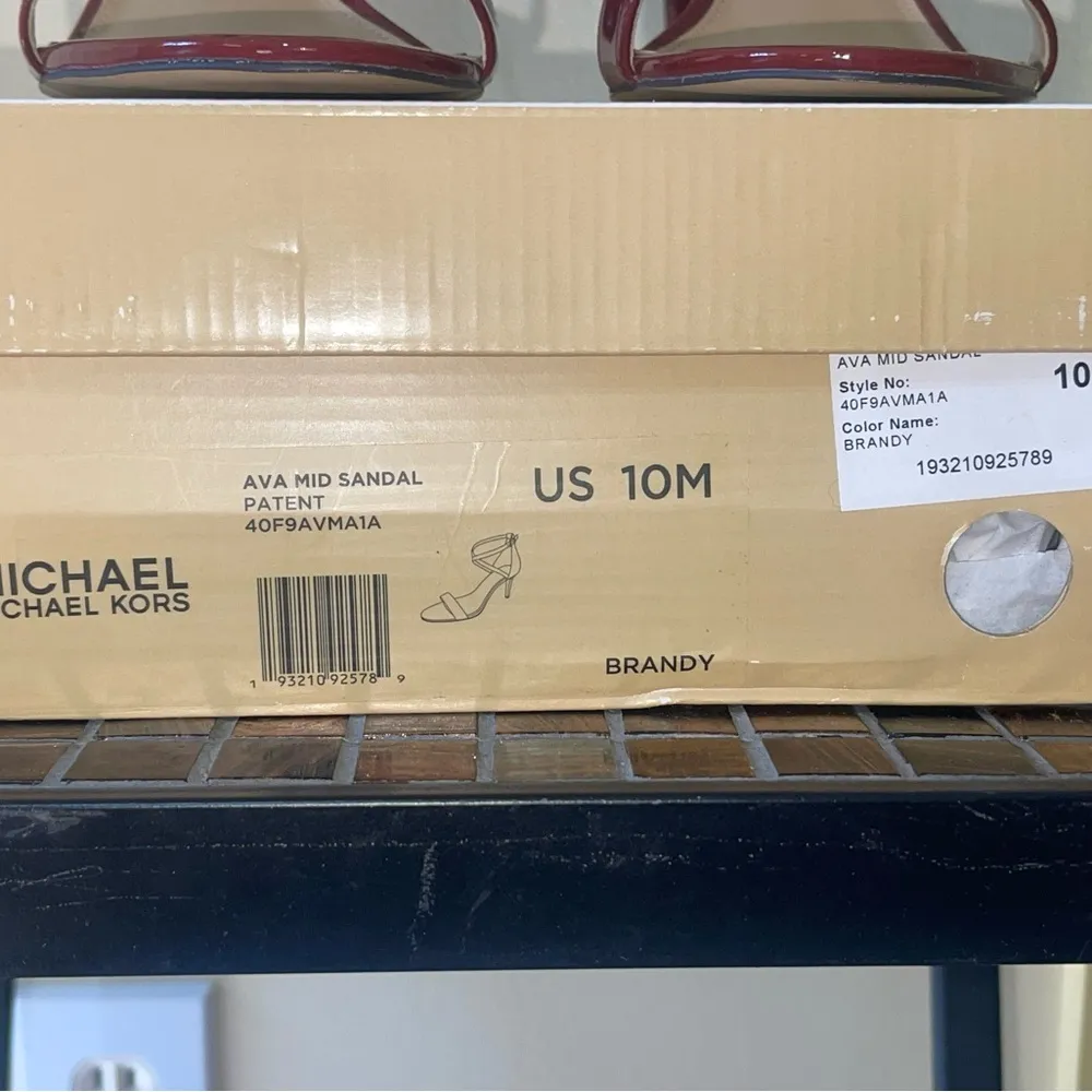 Michael Kors Red Stiletto Heels Elegant Design - Image 5