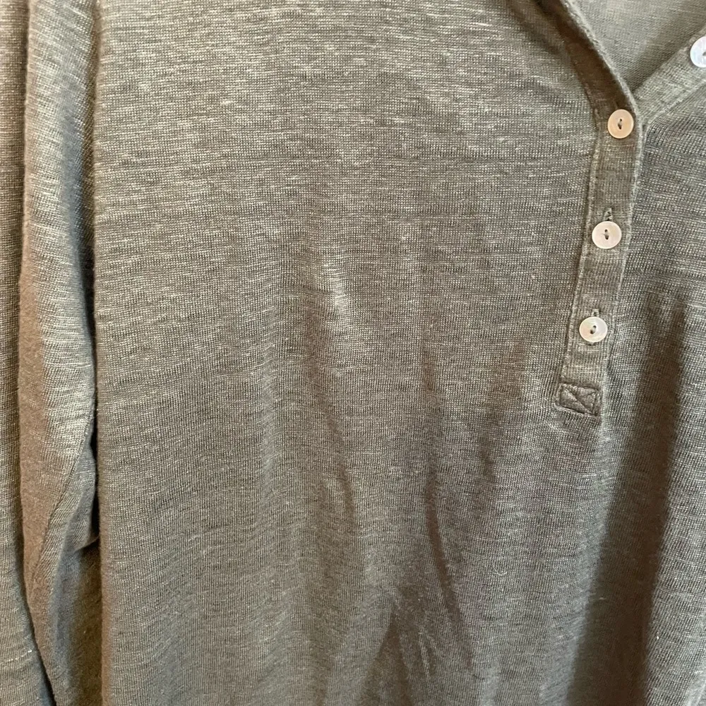 C&C California Womens Top Dark Green 100% Linen Long Sleeve Size Medium V-Neck - Image 5