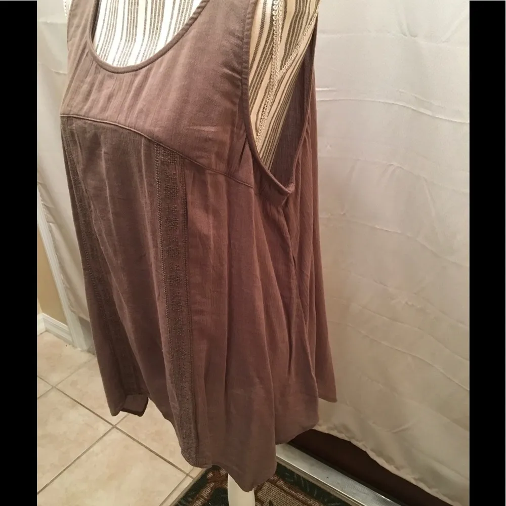 sleeveless Brown  top - Image 2