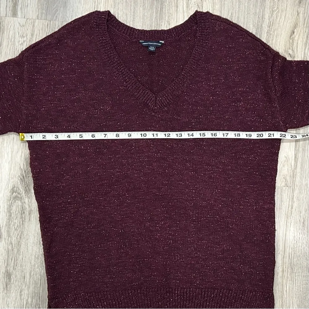 American Eagle Outfitters Burgundy Shimmer Knit Sweater V Neck Pullover Size M - Image 3