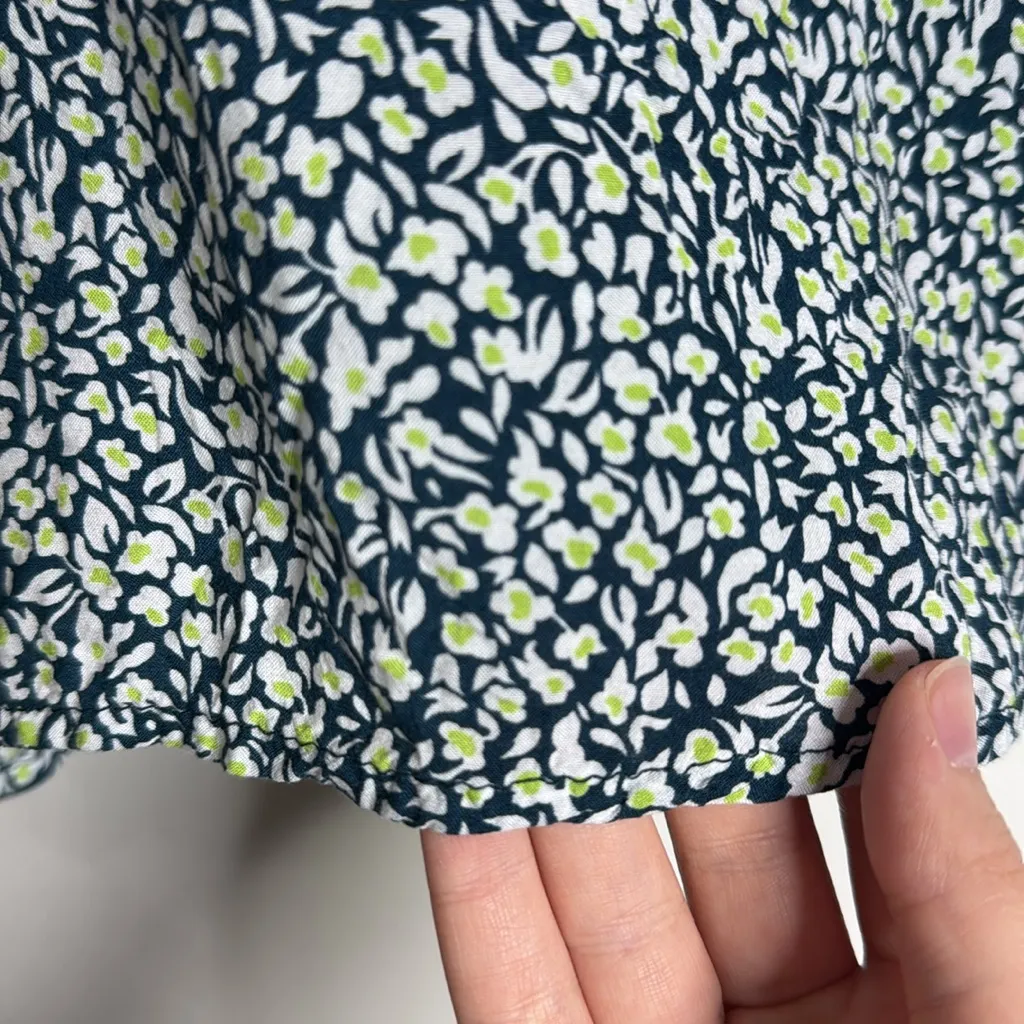 Cynthia Rowley Navy Ditsy Floral Print 3/4 Tie Cuff Sleeve V - Image 8