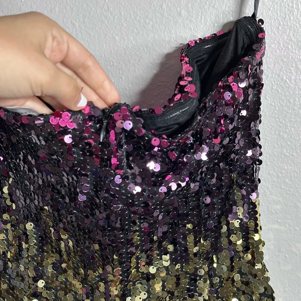 Main Strip Women Strapless Sparkling Sequin Party Dress Size Medium. - Image 4