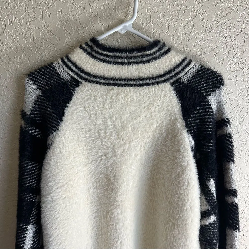 77 Sisters Tartan‎ Plaid Black & Cream Fuzzy Bomber Sweater Jacket Zip Up Small White - Image 5