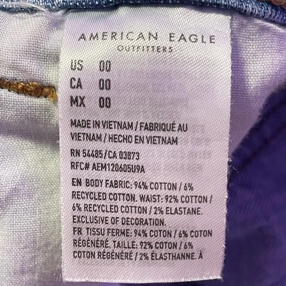 jean shorts, women’s 00, embroidered florals - Image 2