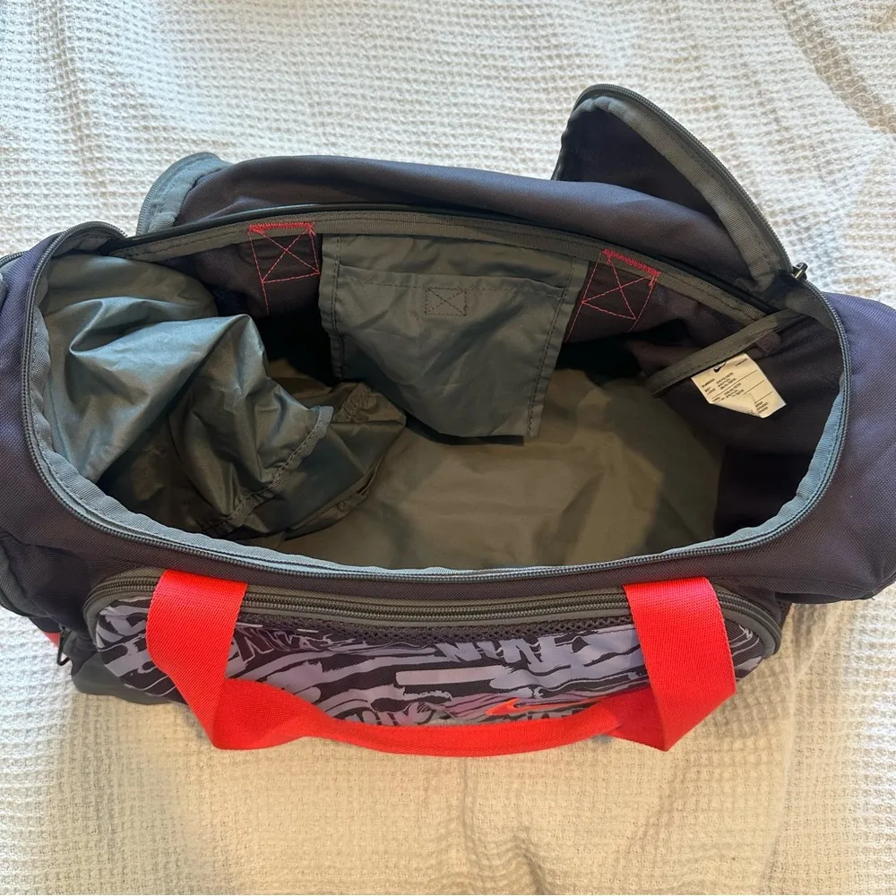 Nike Team Training Max Air Sports Gym bag Tote duffel bag pink purple grey - Image 4