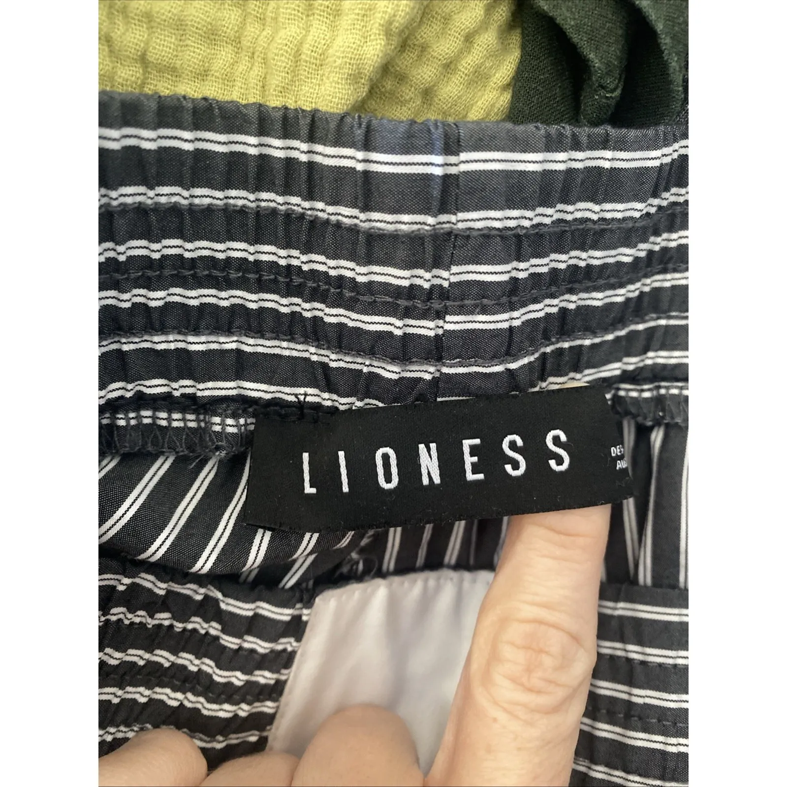 Lioness Womens Small Gray Striped Smocked Waist Pants Wide Leg Boxer Waist - Image 6