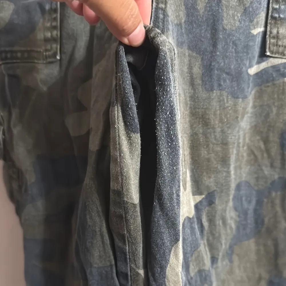 Wild Fable Gray and Blue Cargo Pants Relaxed Fit - Image 4