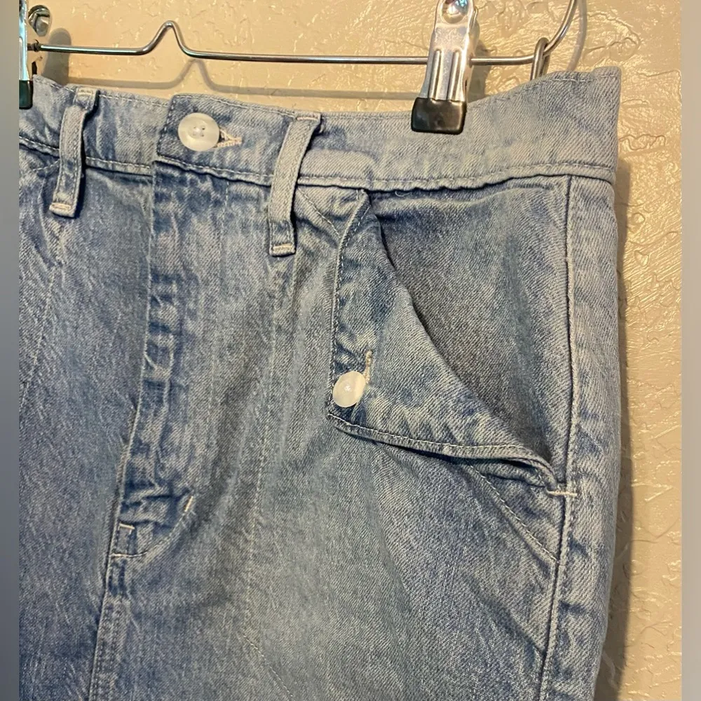 Gap size 10/30 Tall Fold Over Pocket Medium Wash Denim Jean Cut-Off SKIRT - Image 4
