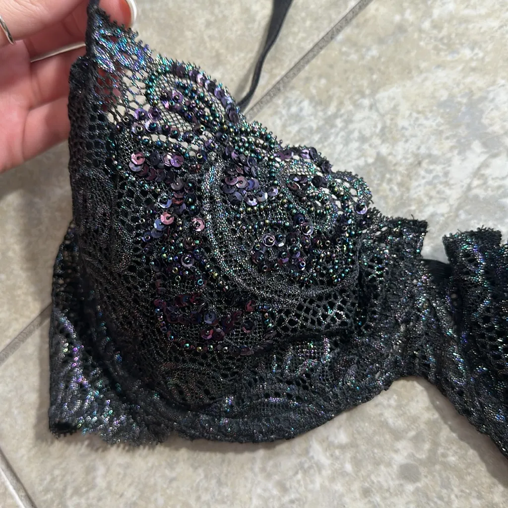 Victoria’s Secret Very Sexy‎ Black Lace Beaded Metallic Bra - Image 2