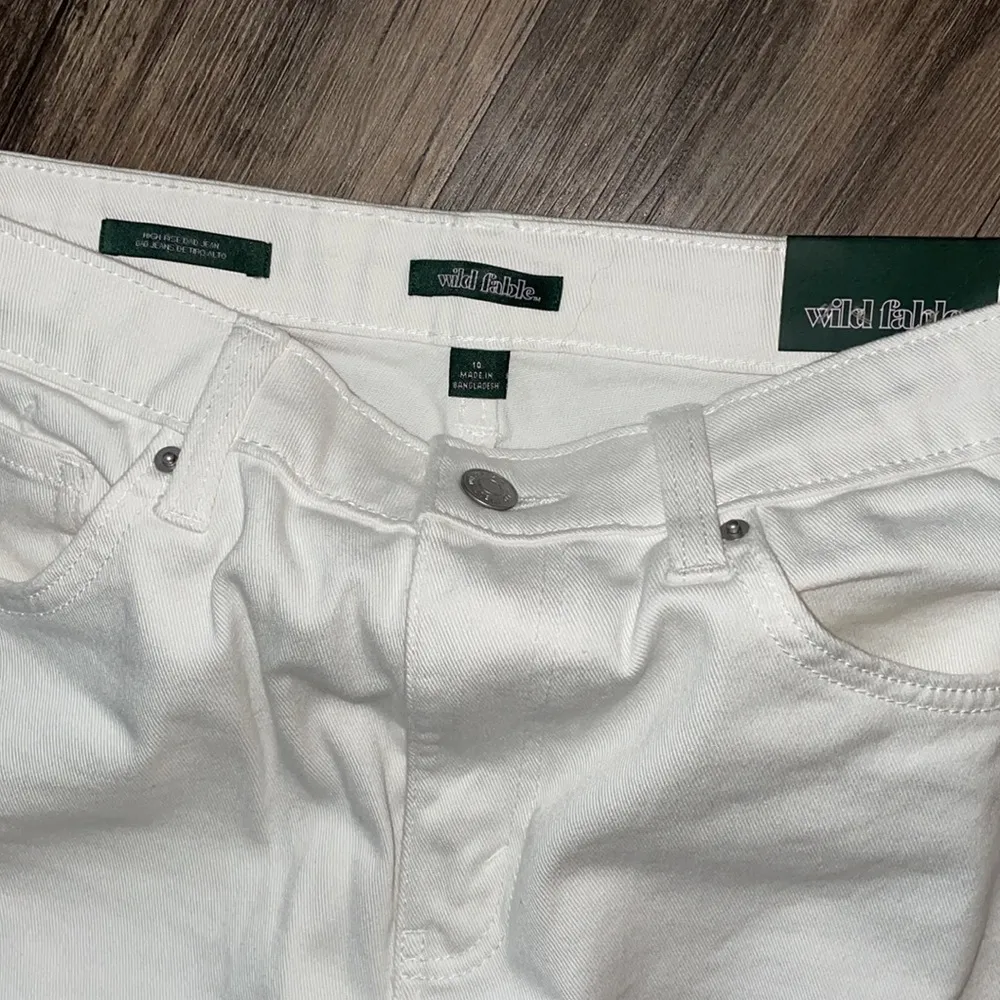 White straight leg jeans - Image 3