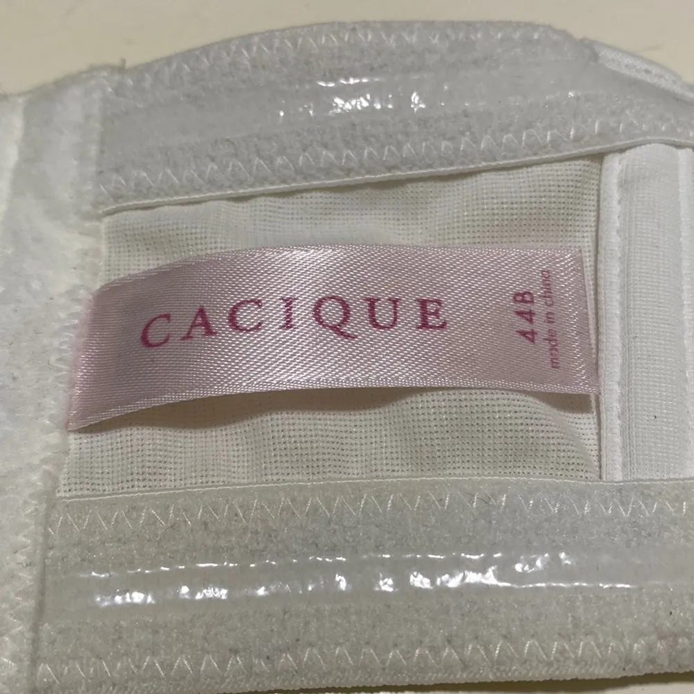 Cacique White Underwire Convertible Bra 44B - Image 5