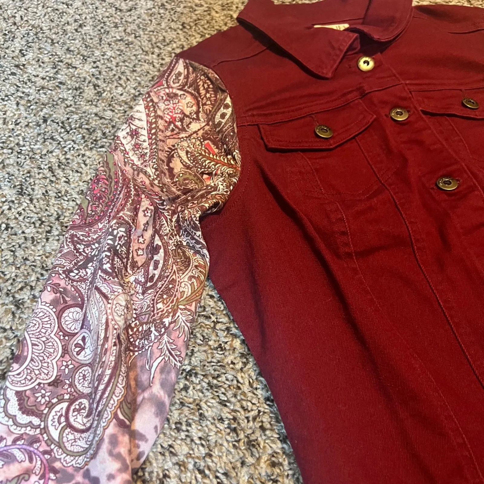 One World Womens Burgundy Denim Jacket Paisley Print Lighweight Sleeve Size S - Image 2