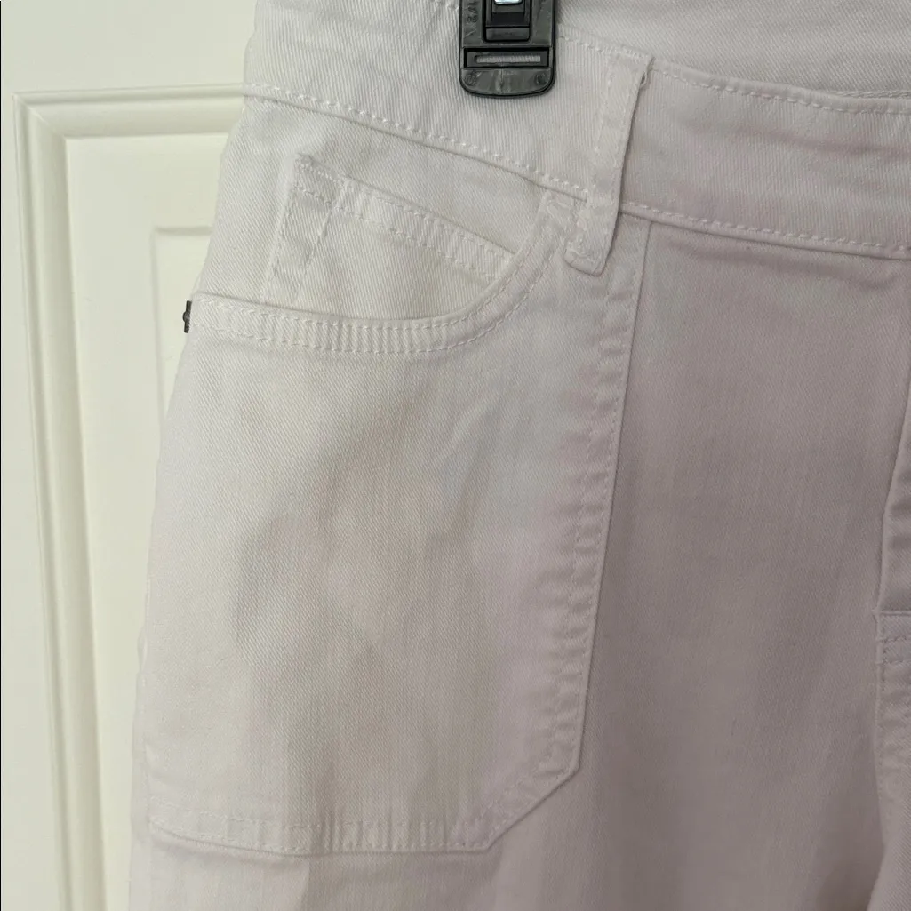 Tommy Bahama Cropped Wide Leg Jean - Image 3