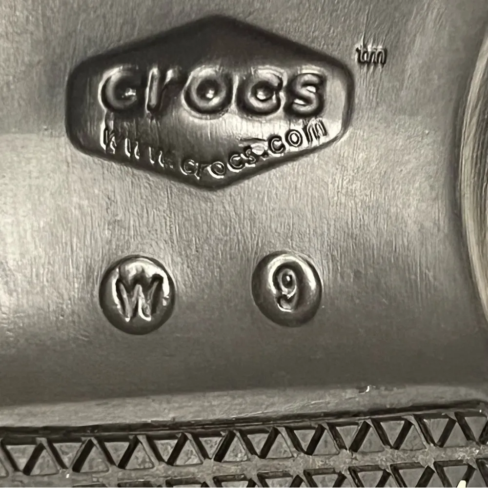 Crocs Neria Floral Print Clogs Womens Black Professional Slip-ons size 8 women’s - Image 2