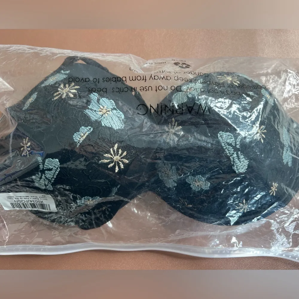 Women’s Push Up Underwire Bra Super Padded T-Shirt Bra Add Two Cups 32 DDD. - Image 2