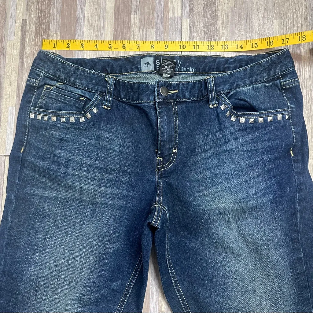 Mossimo Skinny Denim Jeans with Studded Pockets, Size 14 - Image 4