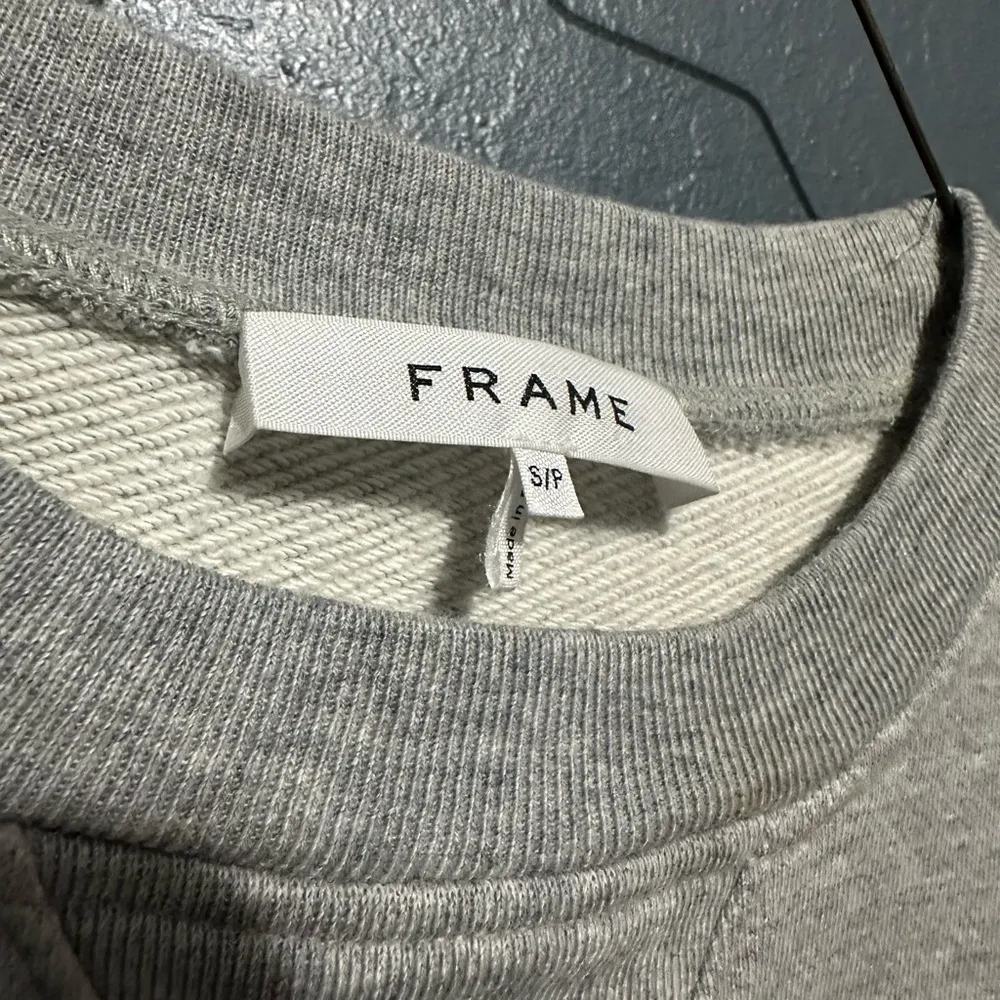 frame denim FRAME Gray Puff Sleeve Top - Image 2