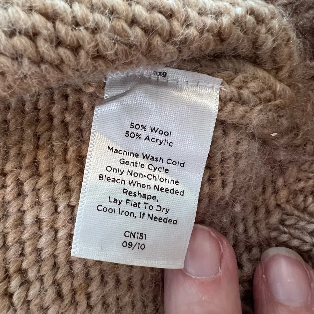 Talbots Petite Large sweater cardigan cozy - Image 6