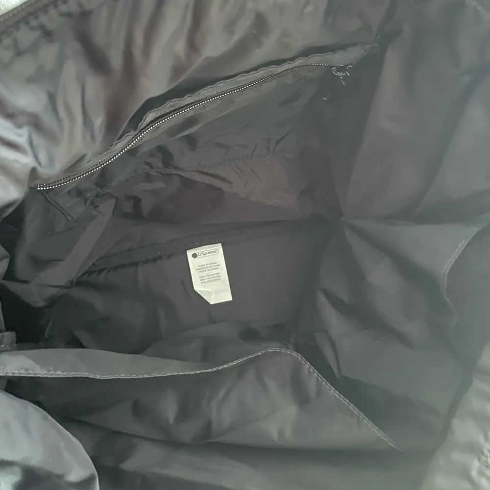 LeSportSac Women X Peanuts Classic Hailey Tote Bag in Snoopy Stars - Image 6