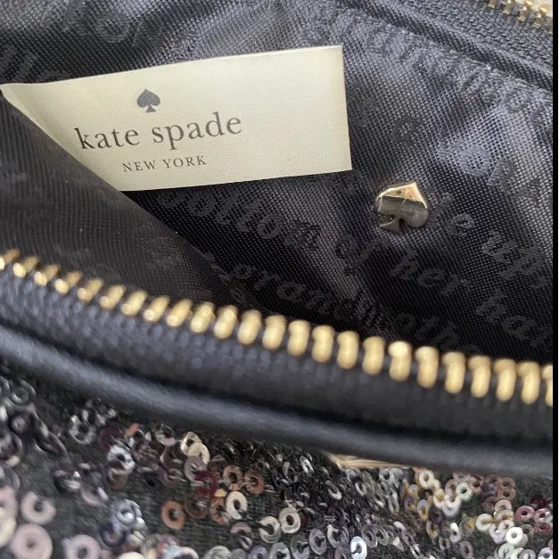 KATE SPADE Leroy Street Glitter Black Silver Sequins Zip Wristlet - Image 4